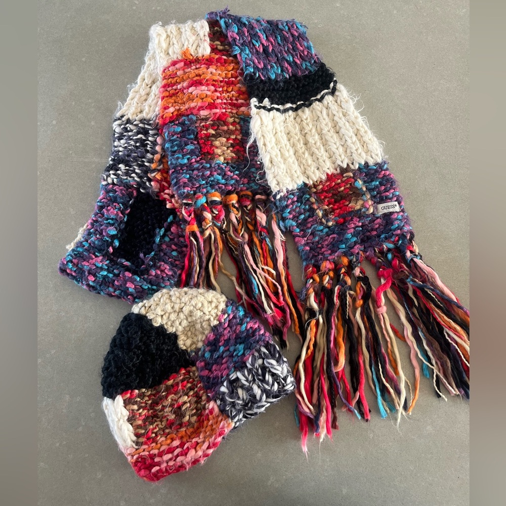 Guess brand patched knit scarf & hat
